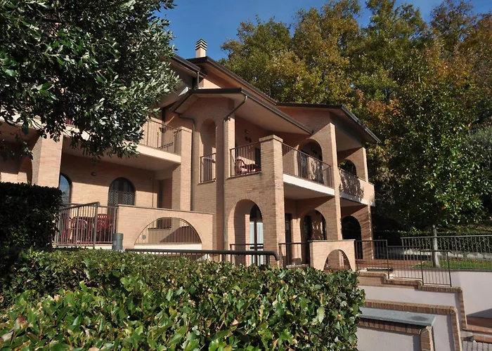 Near Mount Subasio 度假居